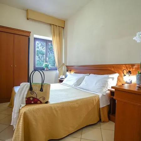 Fruit Village Tropea Baia Delle Sirene 4*